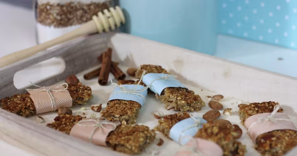 Recette de barres de céréales aux pommes, noisettes et amandes