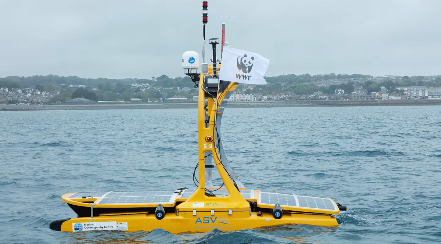 Thomas, le robot explorateur, sillonne les mers d'Angleterre, pour nous livrer des informations sur les eaux.