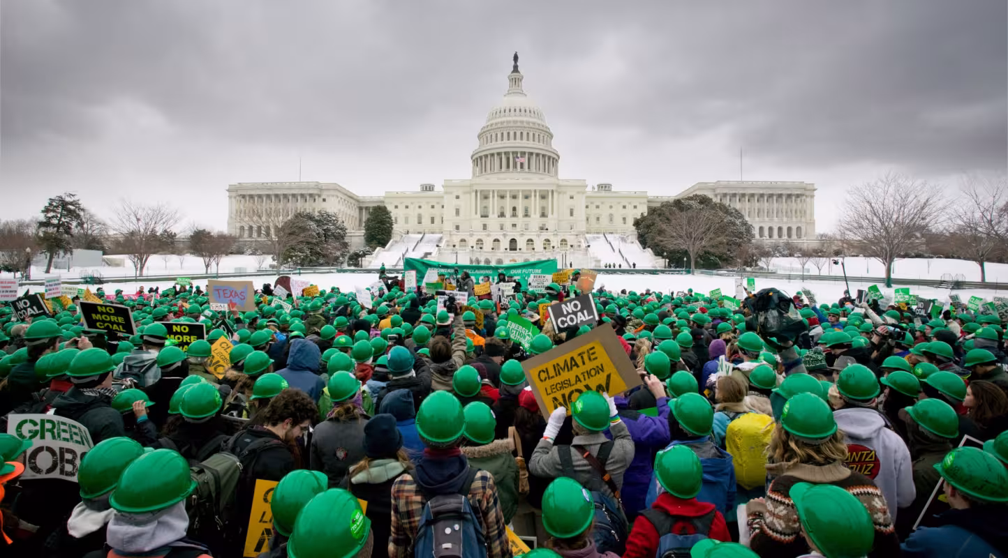Rassemblement sur Capitol Hill, devant la Maison Blanche, pour une législation climatique