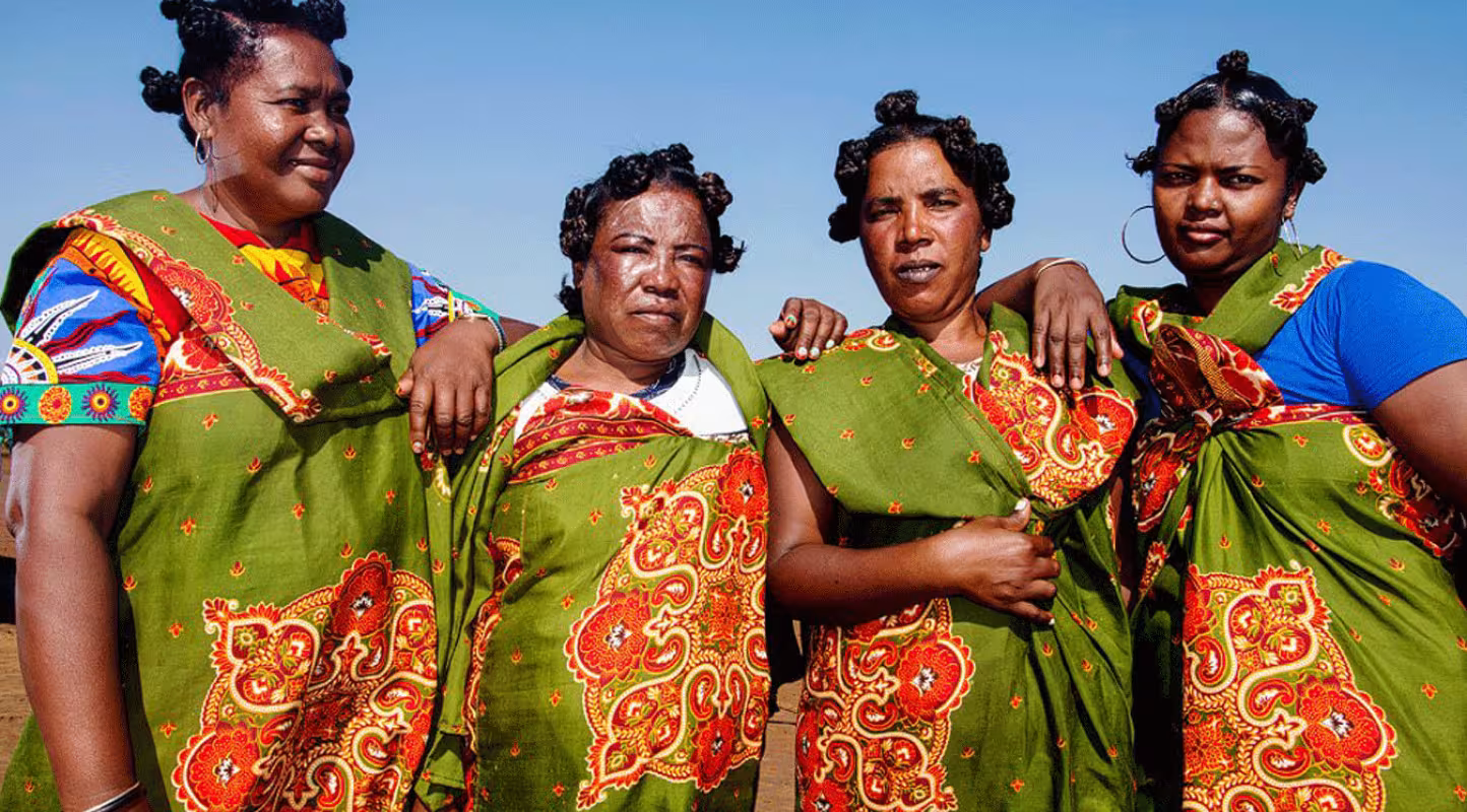 Les grands-mères "solaires" de retour d'Inde dans le cadre du projet avec le Barefoot College