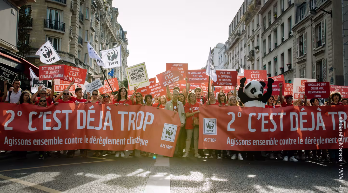 Les français marchent pour le climat le 14 octobre 2018 à Paris, France