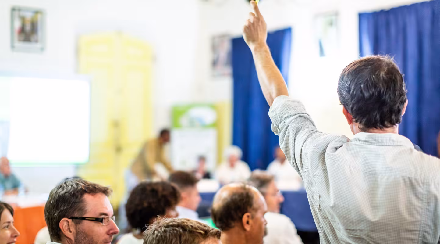 Participants au débat public organisé par la CNDP en Guyane sur le projet Montagne d'Or